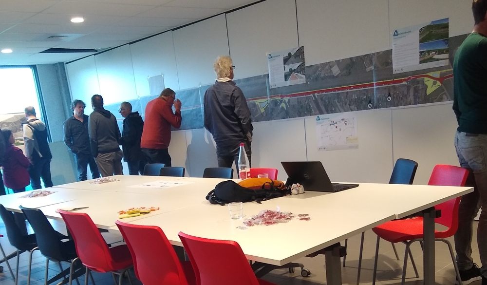 Infomarkt fietssnelweg F4 Zwijndrecht